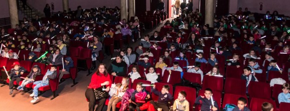 I bambini de "Lo Sport a Misura di Bambino" al Cine Teatro Siracusa